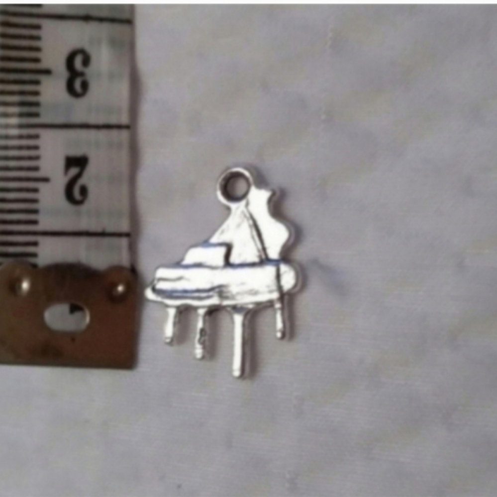 Vintage Sterling Silver Piano Charm For Bracelets Pendants Necklace EUC Jewelry